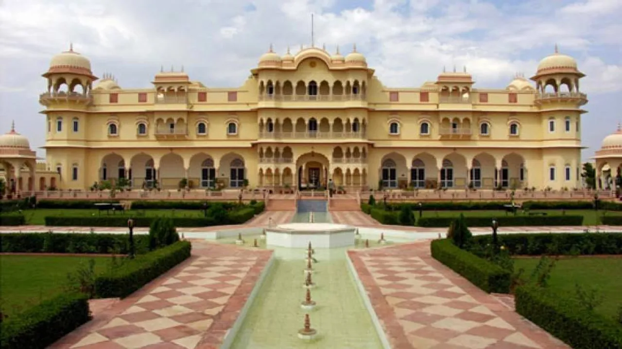 Man found hanging at Nahargarh Fort, messages referring to 'Padmavati' found on nearby stones