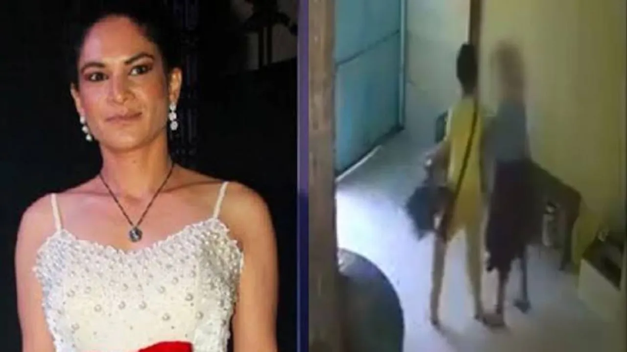 Naseeruddin Shah's Daughter Beats Up Women Employees At Vet Clinic