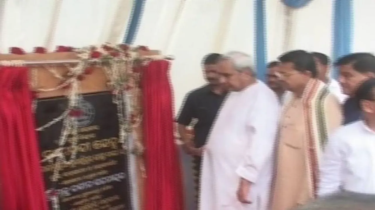 Naveen inaugurates bridge on Mahanadi