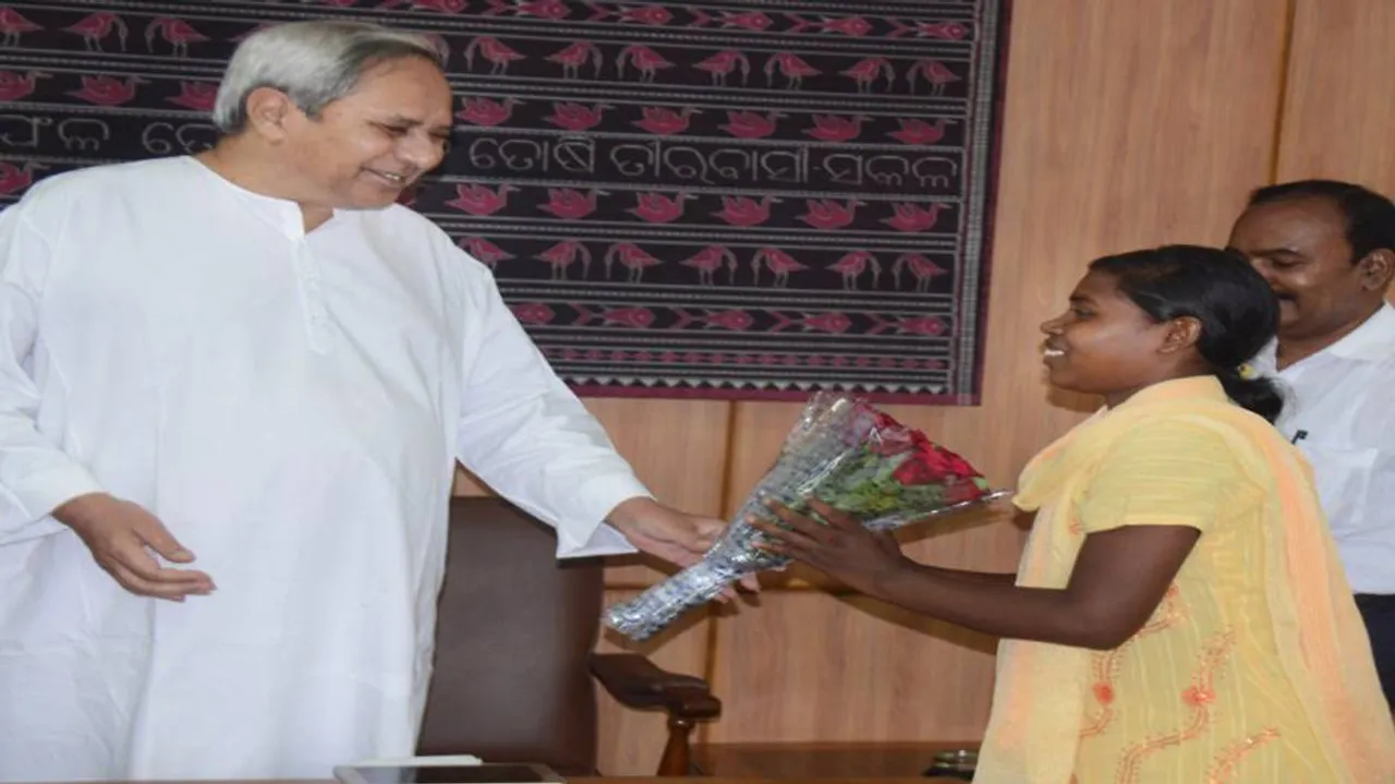 CM Naveen felicitates 1st matriculate girl of Mankidia tribe