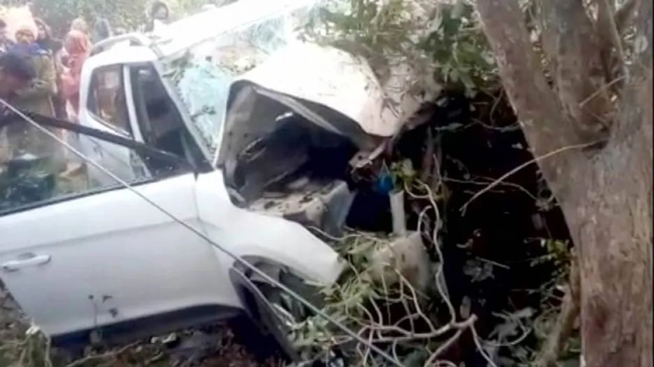 Three Of A Family, Driver Killed After Car Hits Roadside Tree