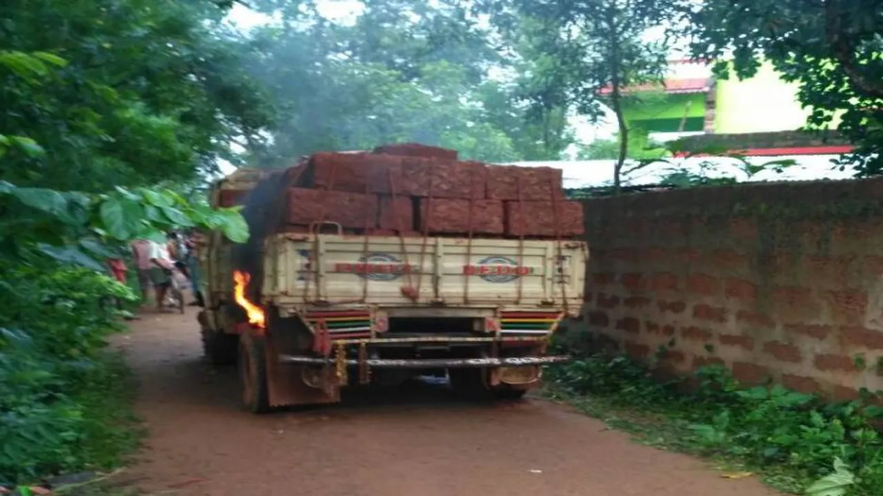 School student killed, mob sets truck on fire in Nayagarh