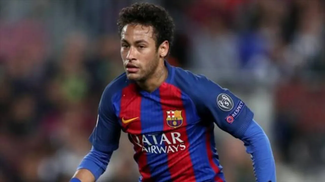 Neymar hat-trick keeps Spanish title race alive up to last week of season