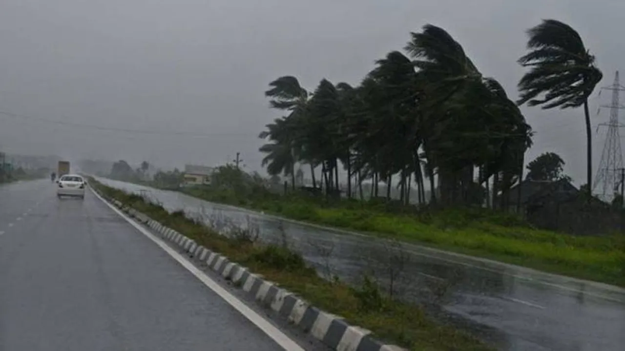 IMD rules out cyclone, predicts heavy rainfall for Odisha