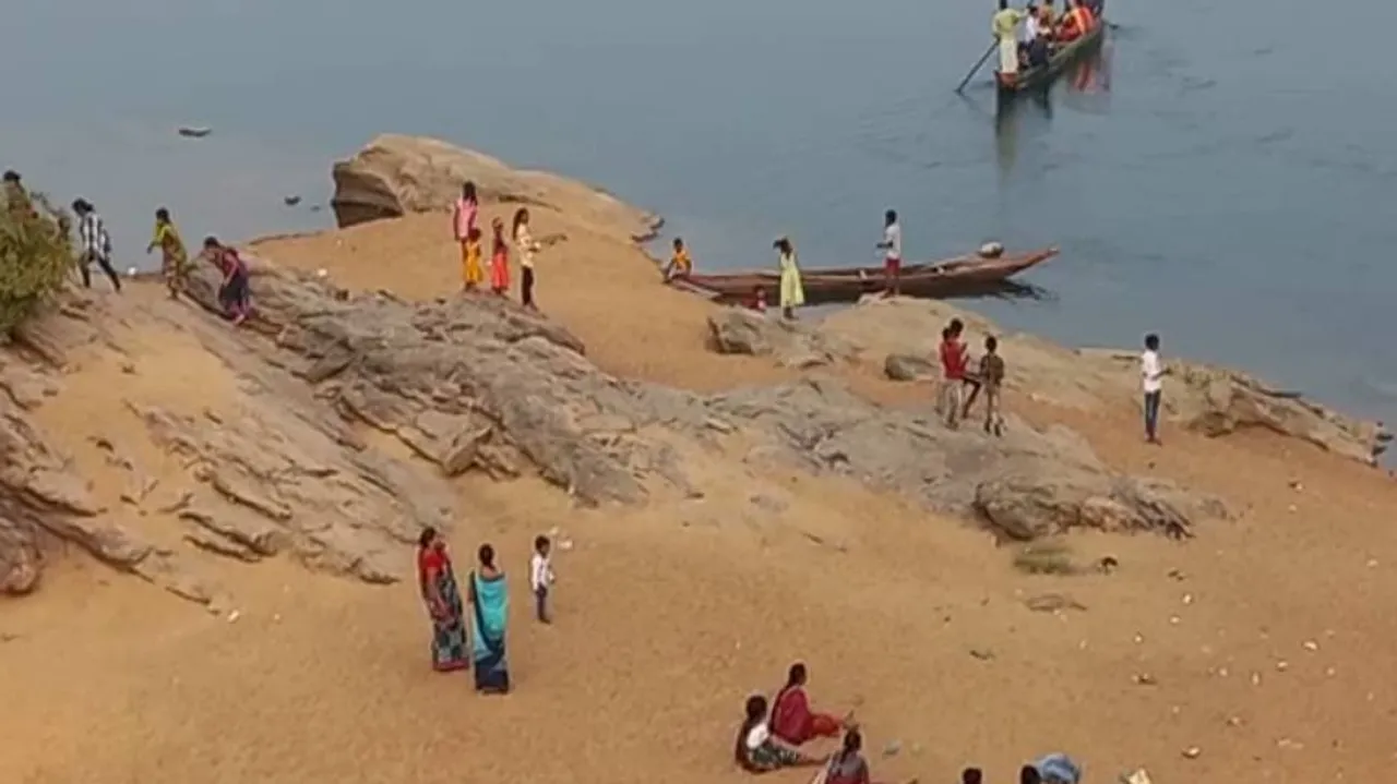 Odisha: 6-YO Boy, Father Die As Boat Turns Turtle In Mahanadi