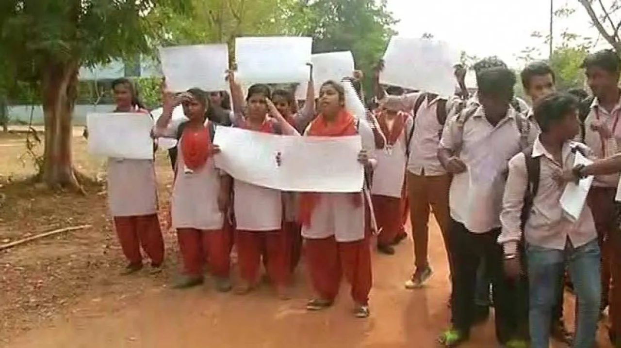 Withdraw 33% Passing Marks In 1st Year: Odisha Plus 2 Students To CHSE