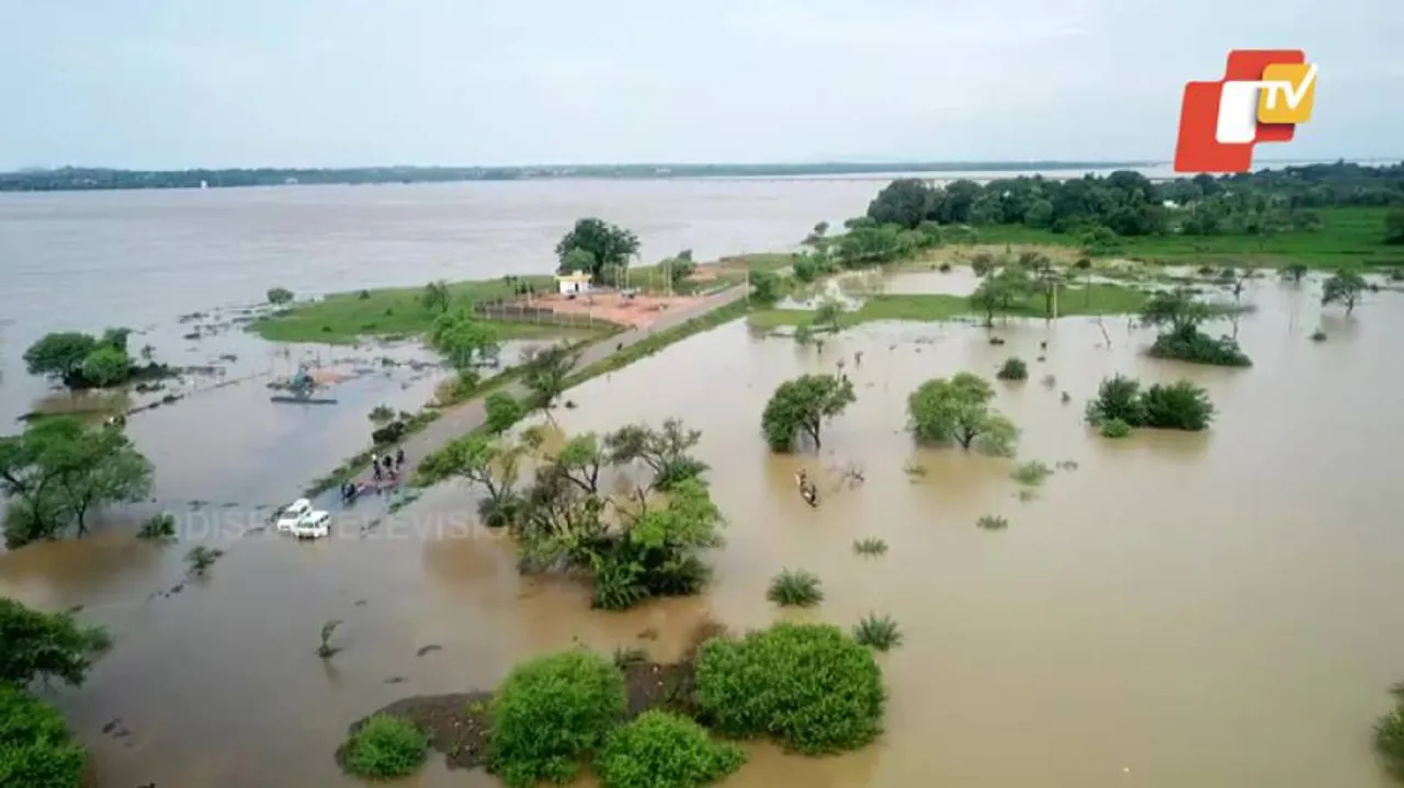 Medium To Large Scale Flood Likely In Mahanadi, May Hit These Districts