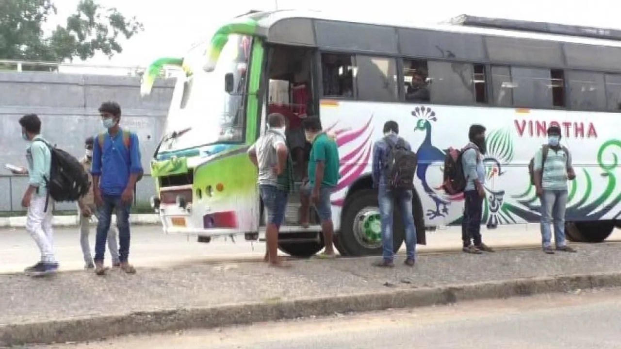 Odisha Fights Corona: Migrants Defy Norms As Govt Looks The Other Way