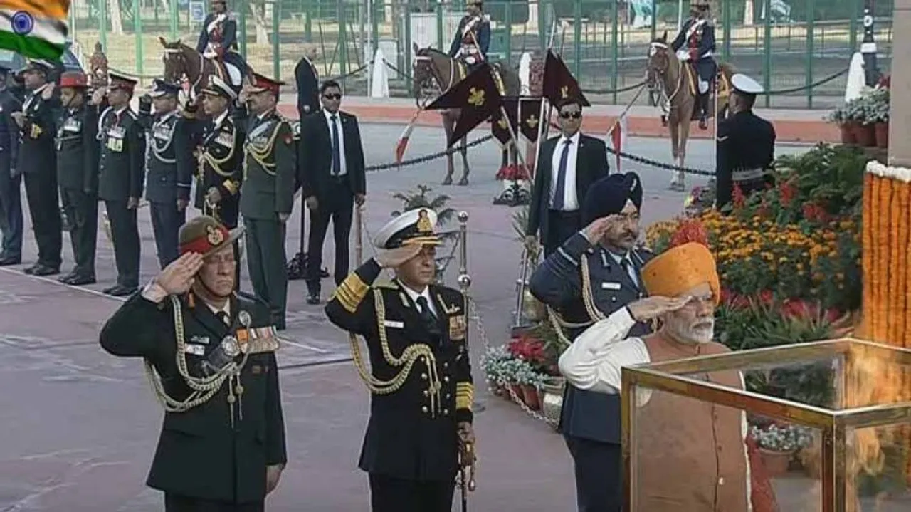 PM Narendra Modi pays homage at Amar Jawan Jyoti