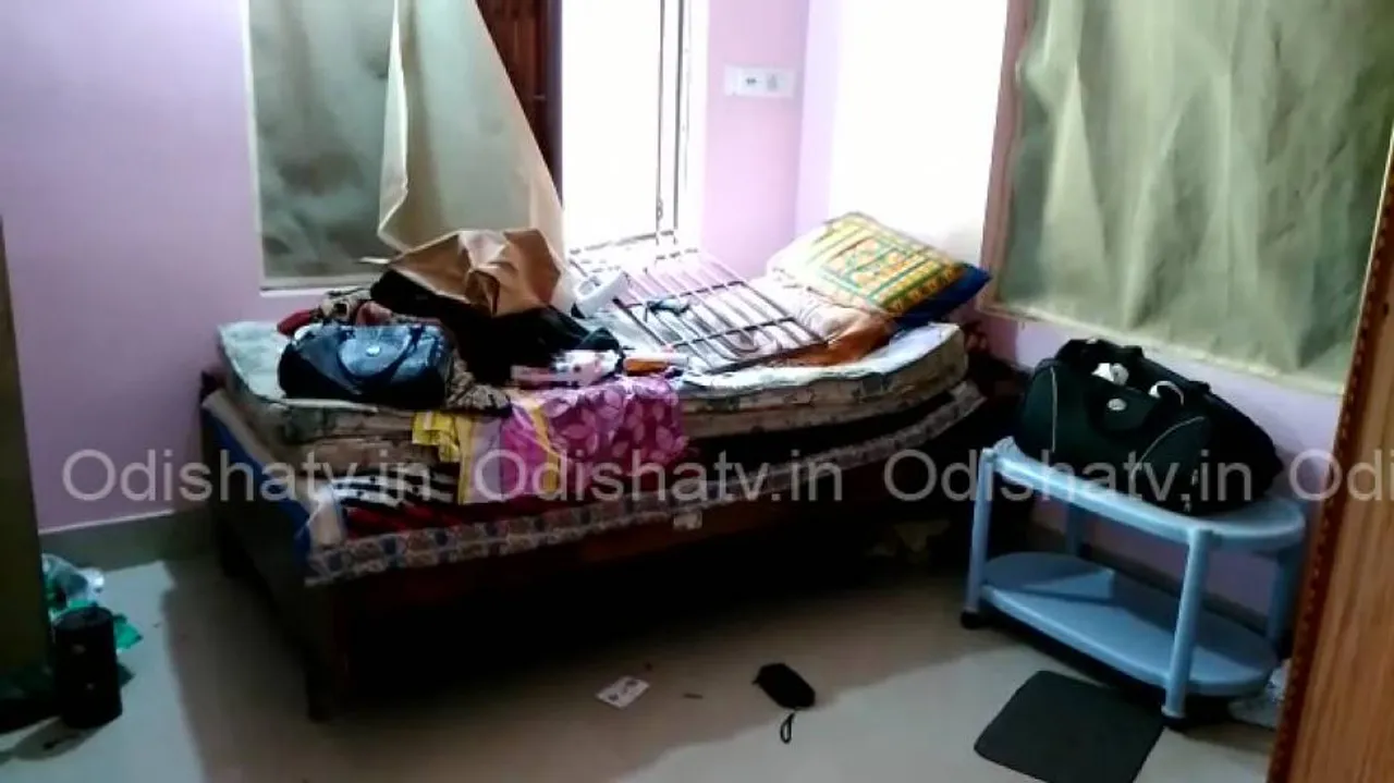 Dacoits loot photo journalist’s house in Puri