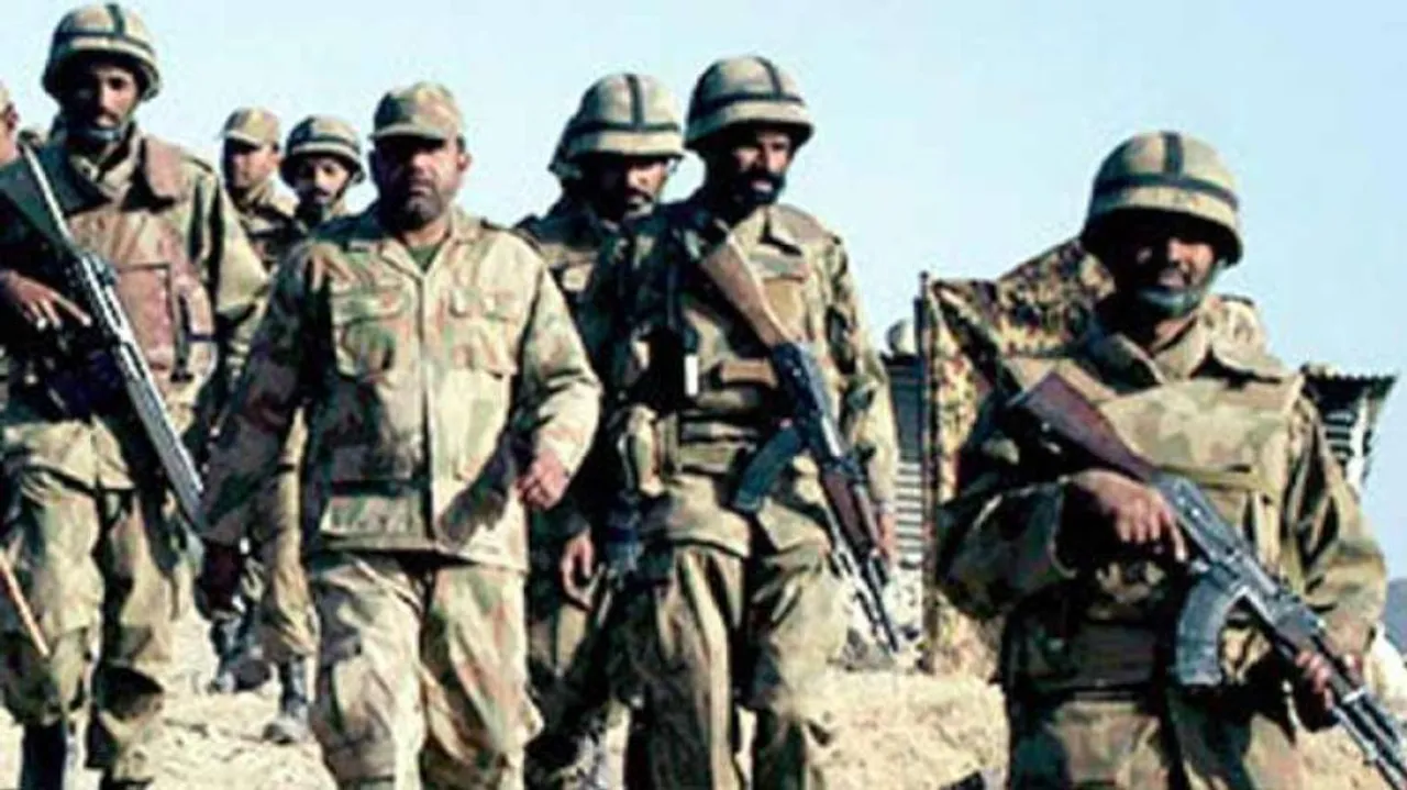 5 terrorists, policeman killed in Pakistan