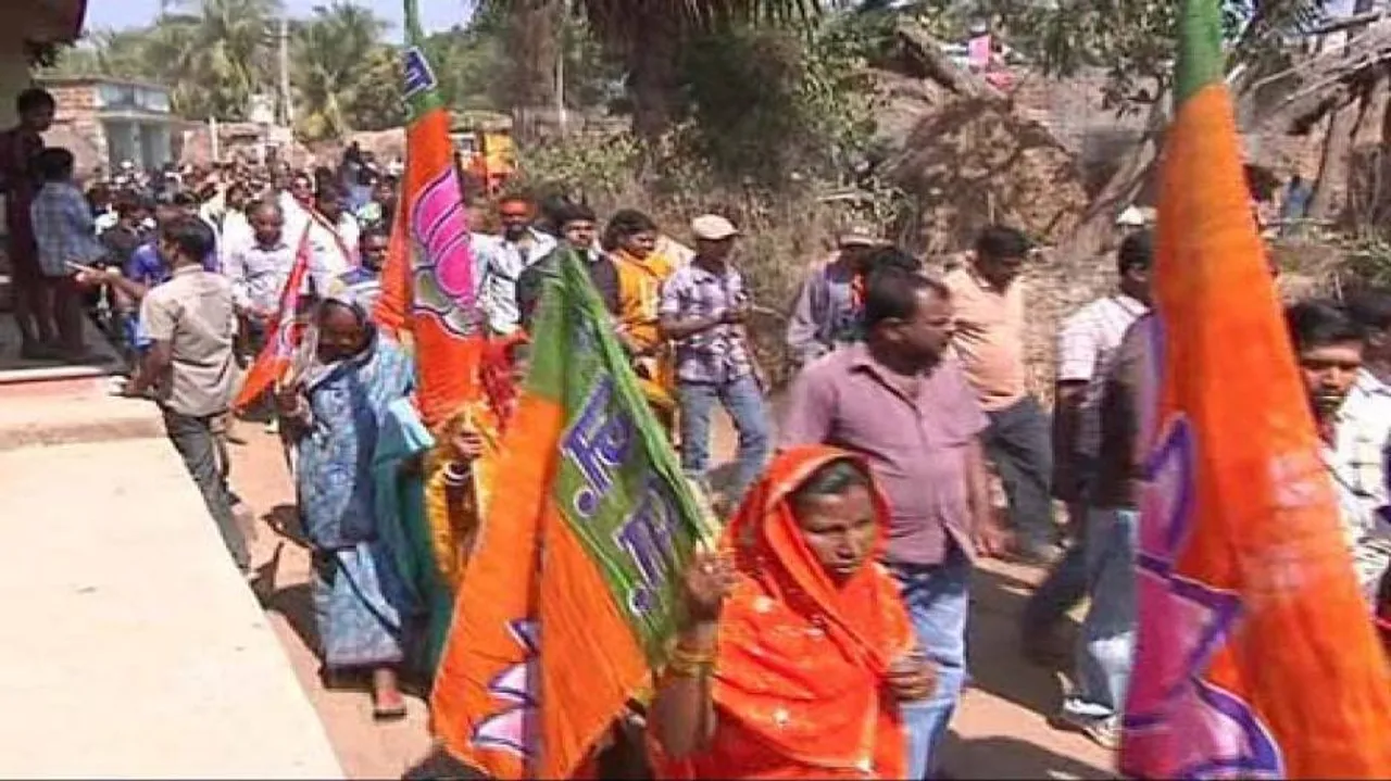 Many Panchayat candidates have no mobiles or bank accounts