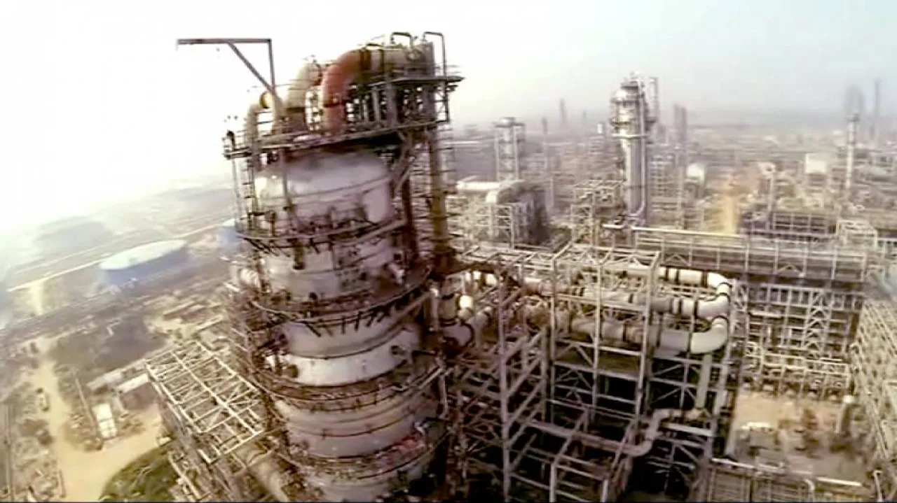 Political spat ensues over withdrawal of incentives to IOCL’s Paradip refinery