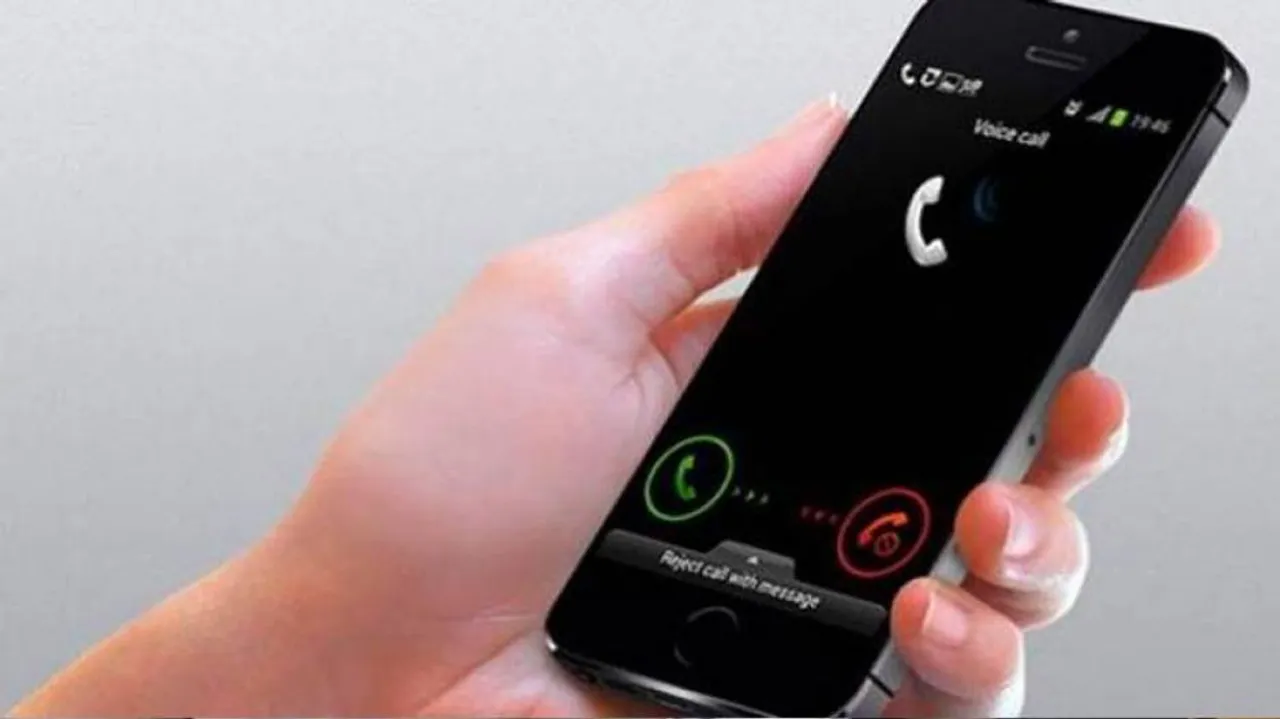 Mobile phones to ring again in Kashmir from Monday