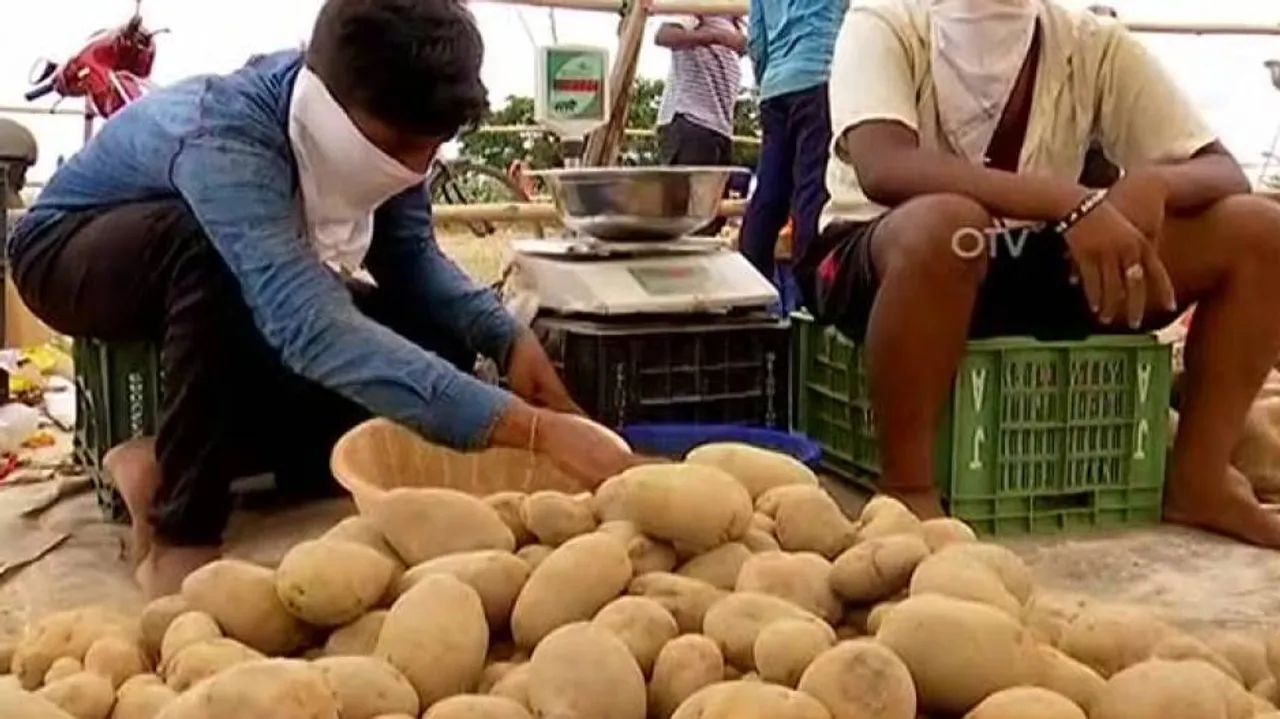 Potato, Onion Prices Skyrocket As Cyclone Amphan Nears Odisha Coast