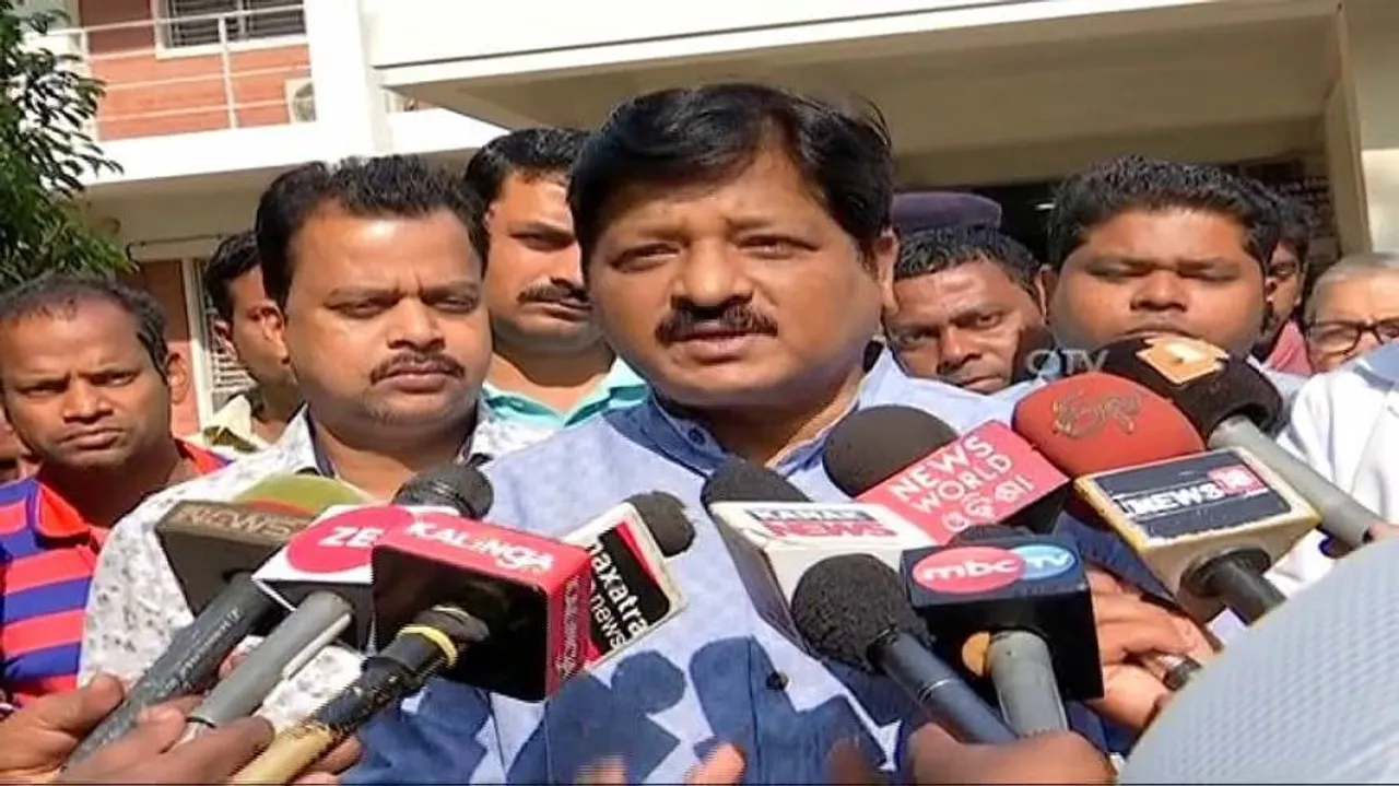 Odisha govt to bear treatment cost of Nayagarh conjoined twins