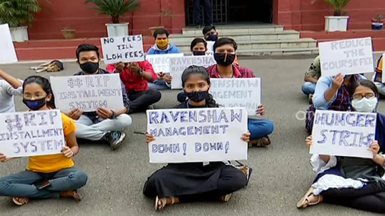 Ravenshaw University Students Protest Demanding Reduction Of Self Financing Course Fees