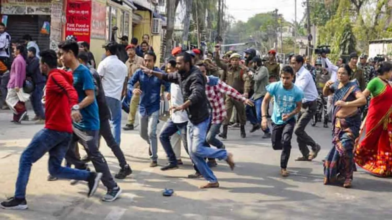 5 Injured As Bombs Hurled At Protest March In West Bengal