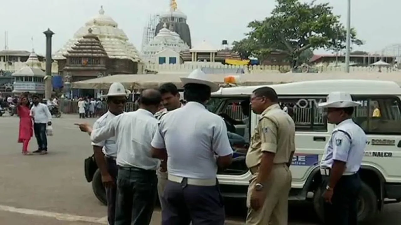 Vicinity of Srimandir’s Singhadwara declared no-parking zone