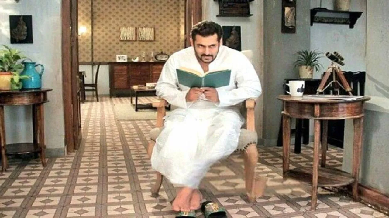 Salman recreates Kishore Kumar's 'Padosan' look