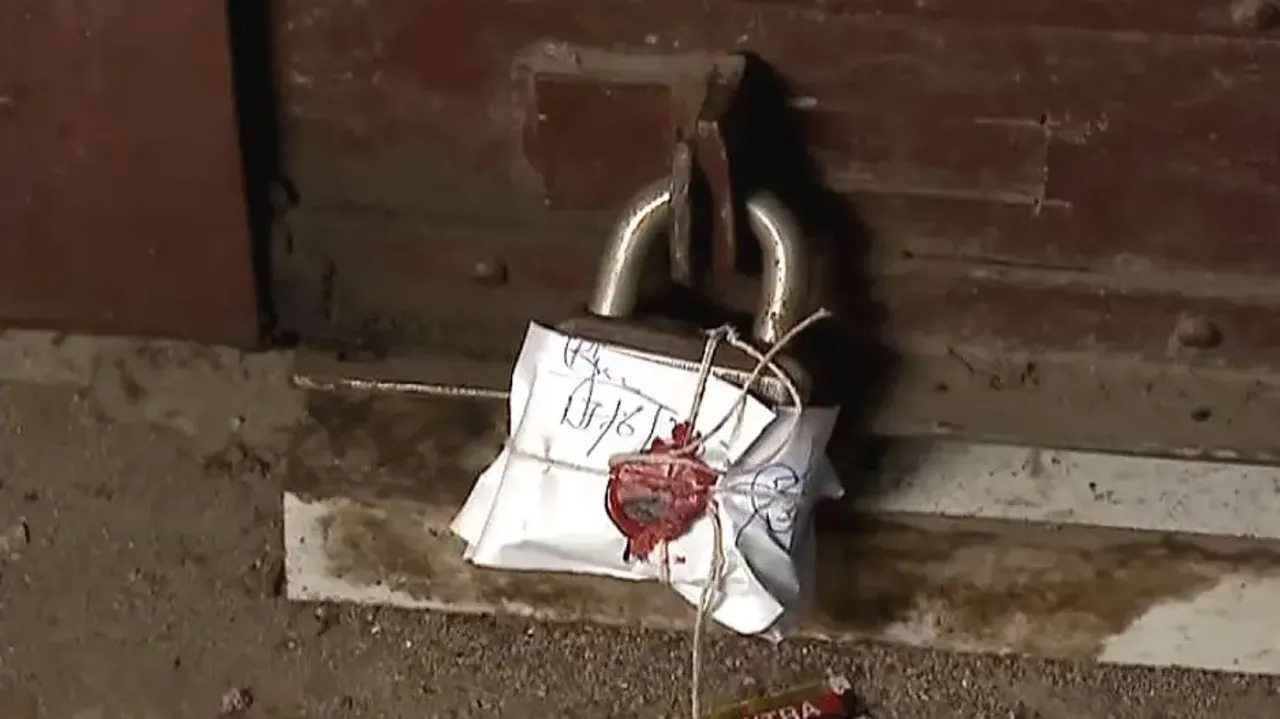 'Spurious liquor deaths' in Bhubaneswar: Excise SP seals liquor OFF shop