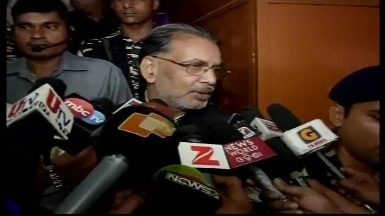 Radha Mohan calls on jawans injured in Maoist attack