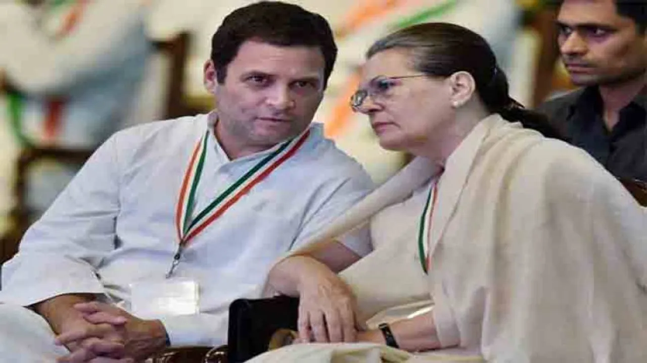 HC rejects Sonia, Rahul's plea against Income Tax notice