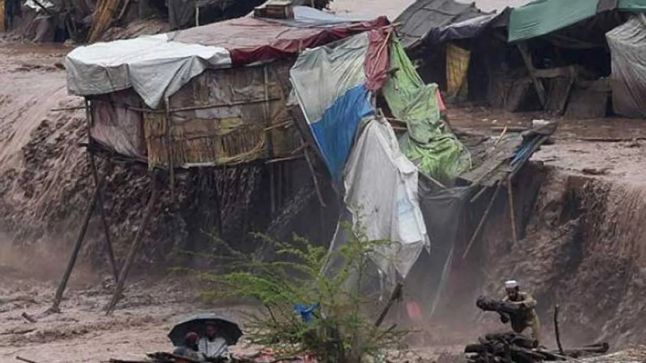 26 die as torrential rains, windstorm lash Pakistan