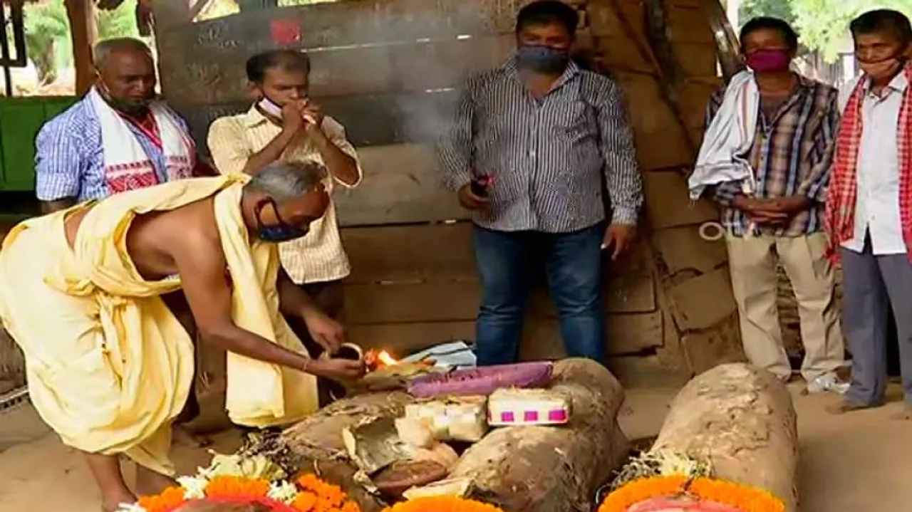 Puri Rath Yatra: Slicing Of Timber Begins In Cuttack; Special Arrangements For Covid Surge