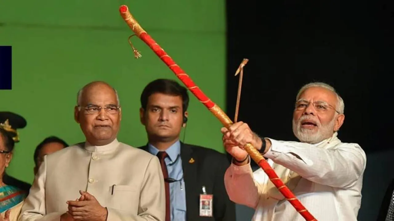 Kovind, Modi attend 'Ravan Dahan' at Ramlila Maidan