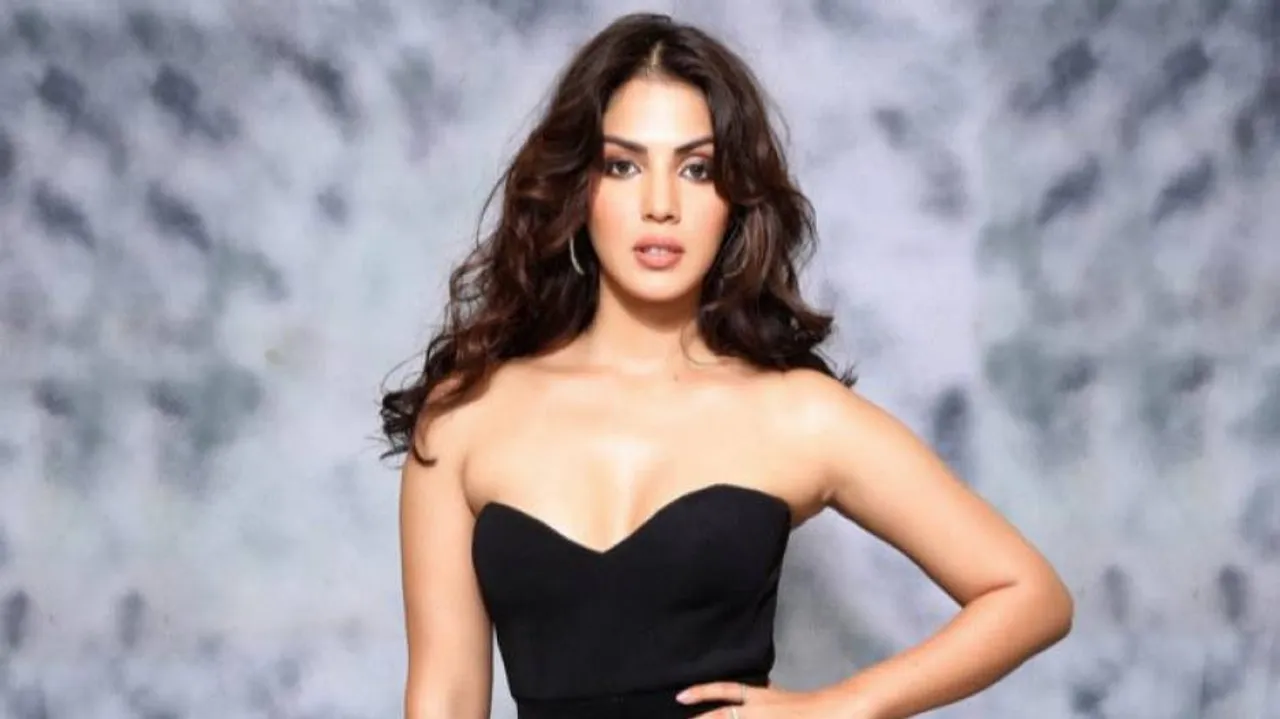 Rhea Chakraborty Twisting Story To Protect Herself: Sushant's Ex-manager