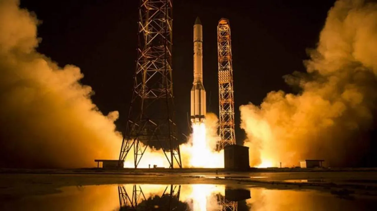Russia launches Soyuz carrier rocket with 33 satellites