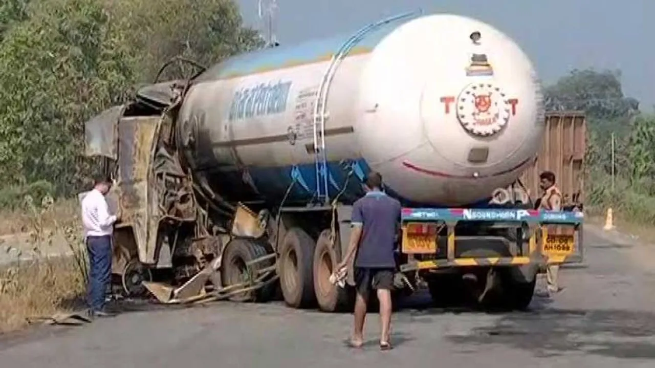 Two Drivers Charred To Death As Tanker, Truck Collide In Odisha