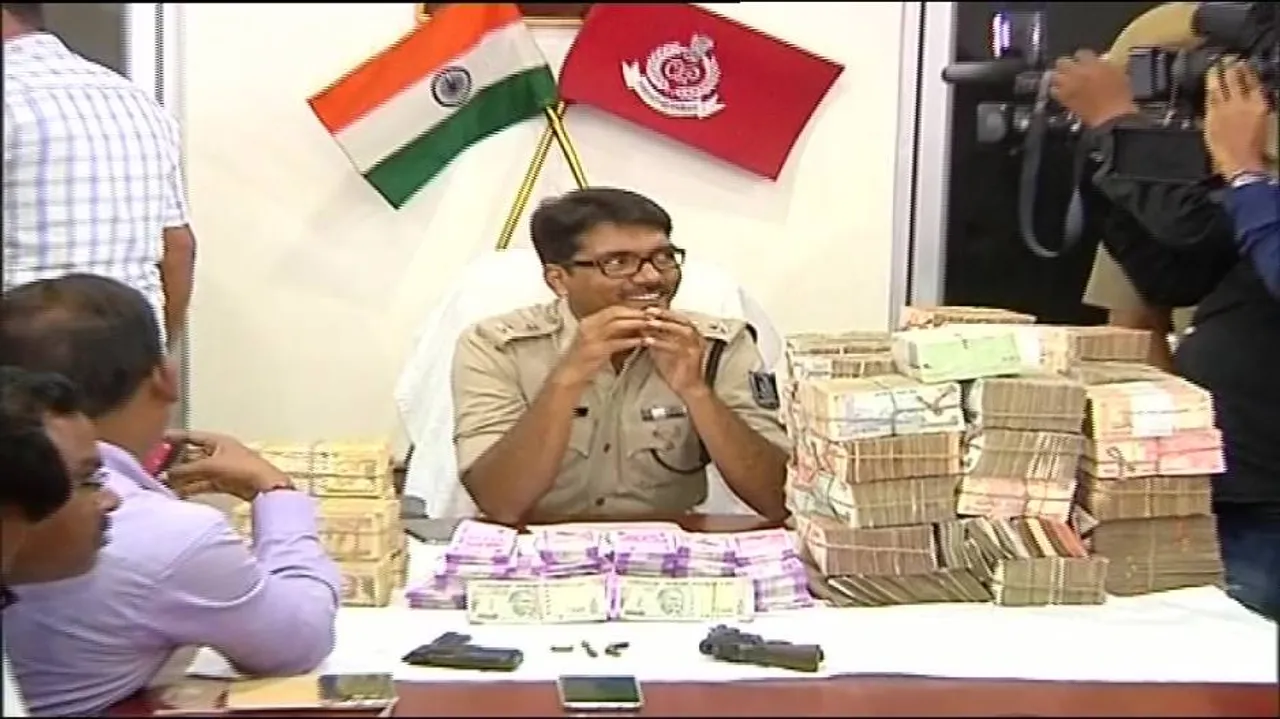 More than Rs 1.42 cr cash including new notes seized in Sambalpur; 8 held