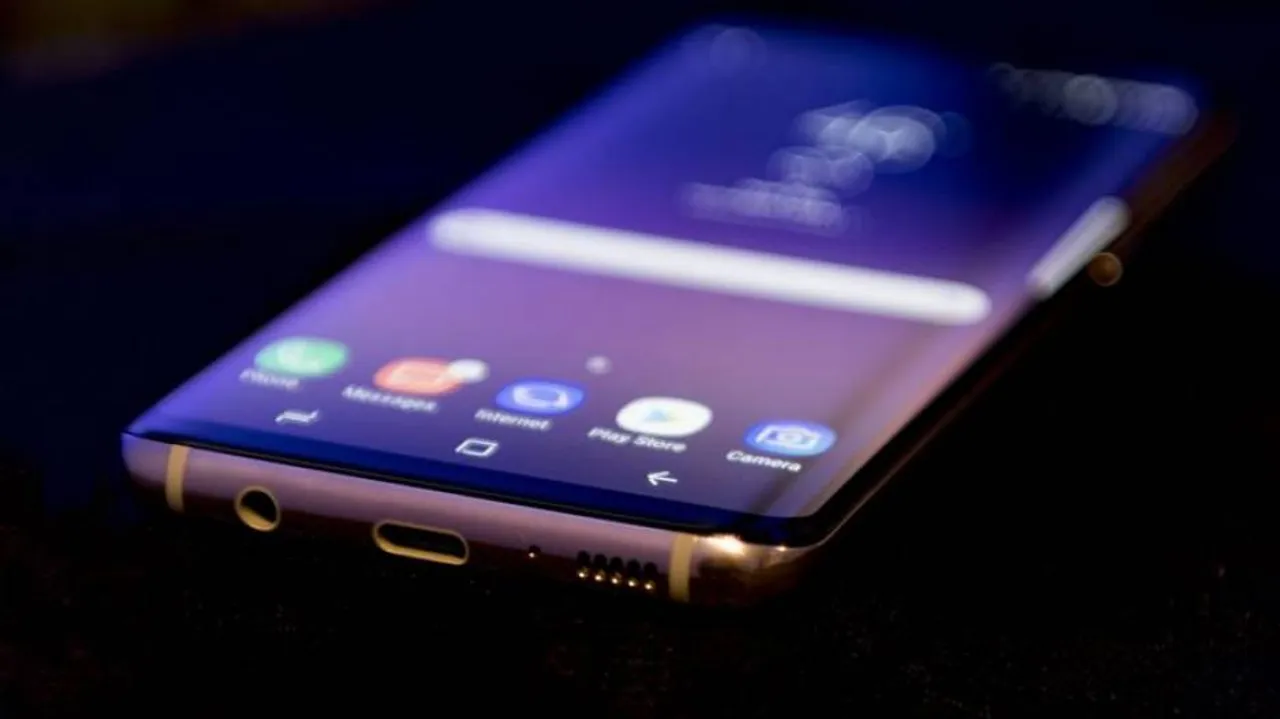 Samsung cuts Galaxy S8, S8+ prices ahead of Navratras