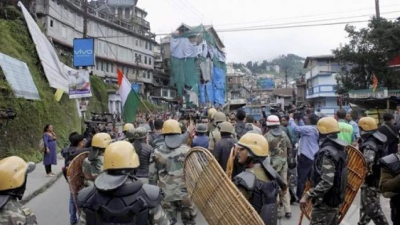 Bengal bids adieu to SI slain in Darjeeling
