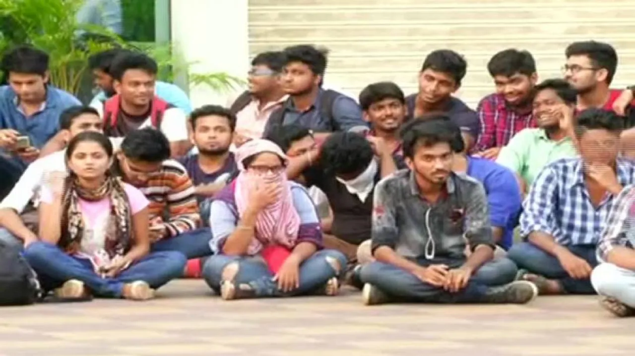 SOA students lock university gate even as govt assures action