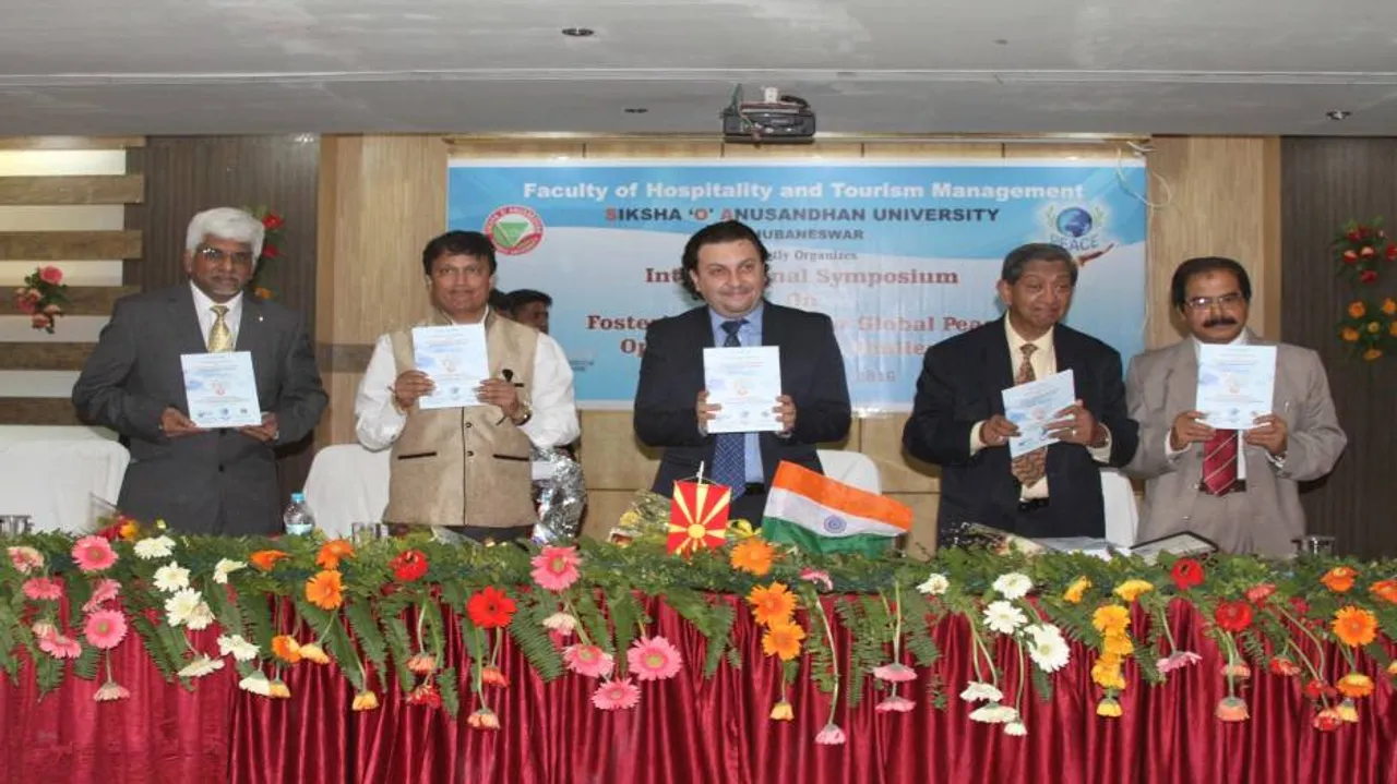 ‘Tourism can foster peace’