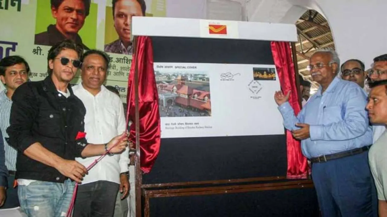 Shah Rukh Khan urges people to use postal services
