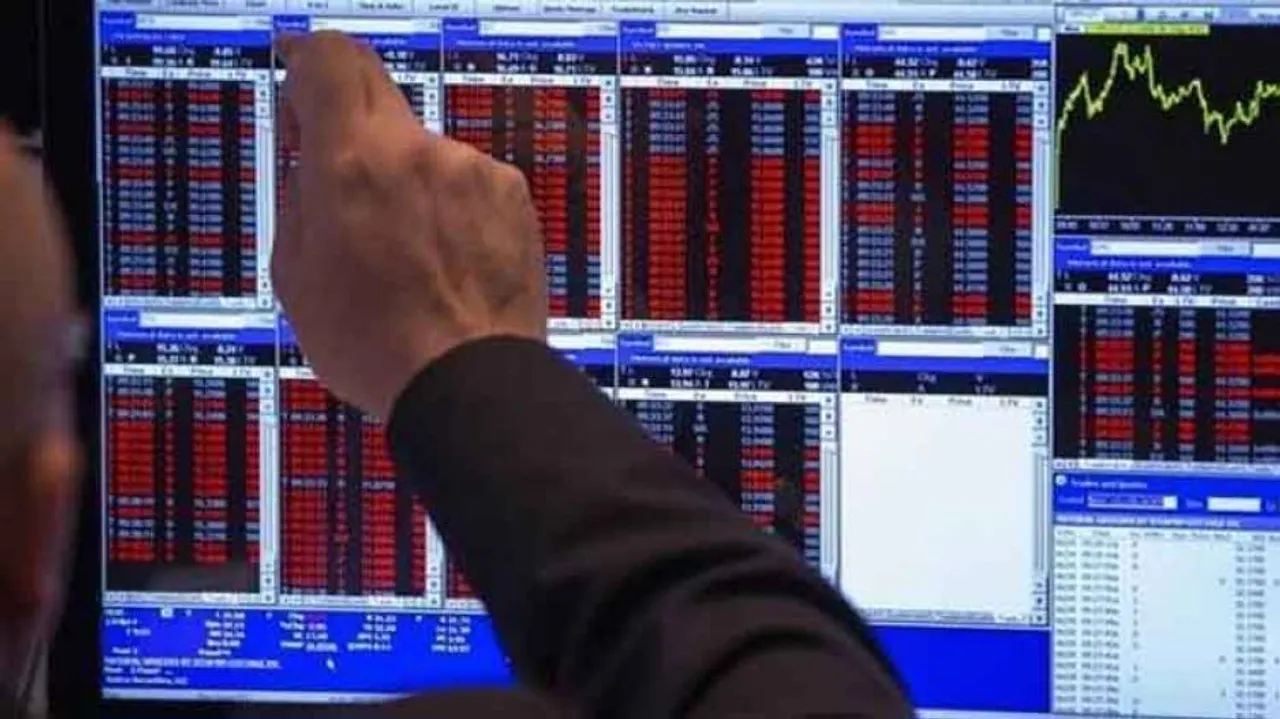 Sensex surges over 400 pts; bank stocks rally