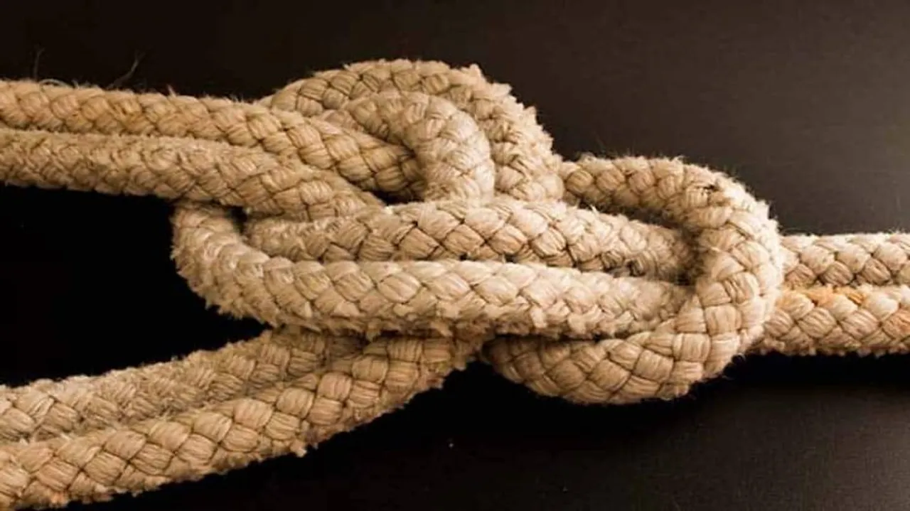 Tying Oneself In Knots, BJD Style