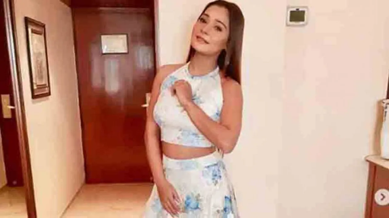TV Star Sara Khan Tests Positive For COVID-19