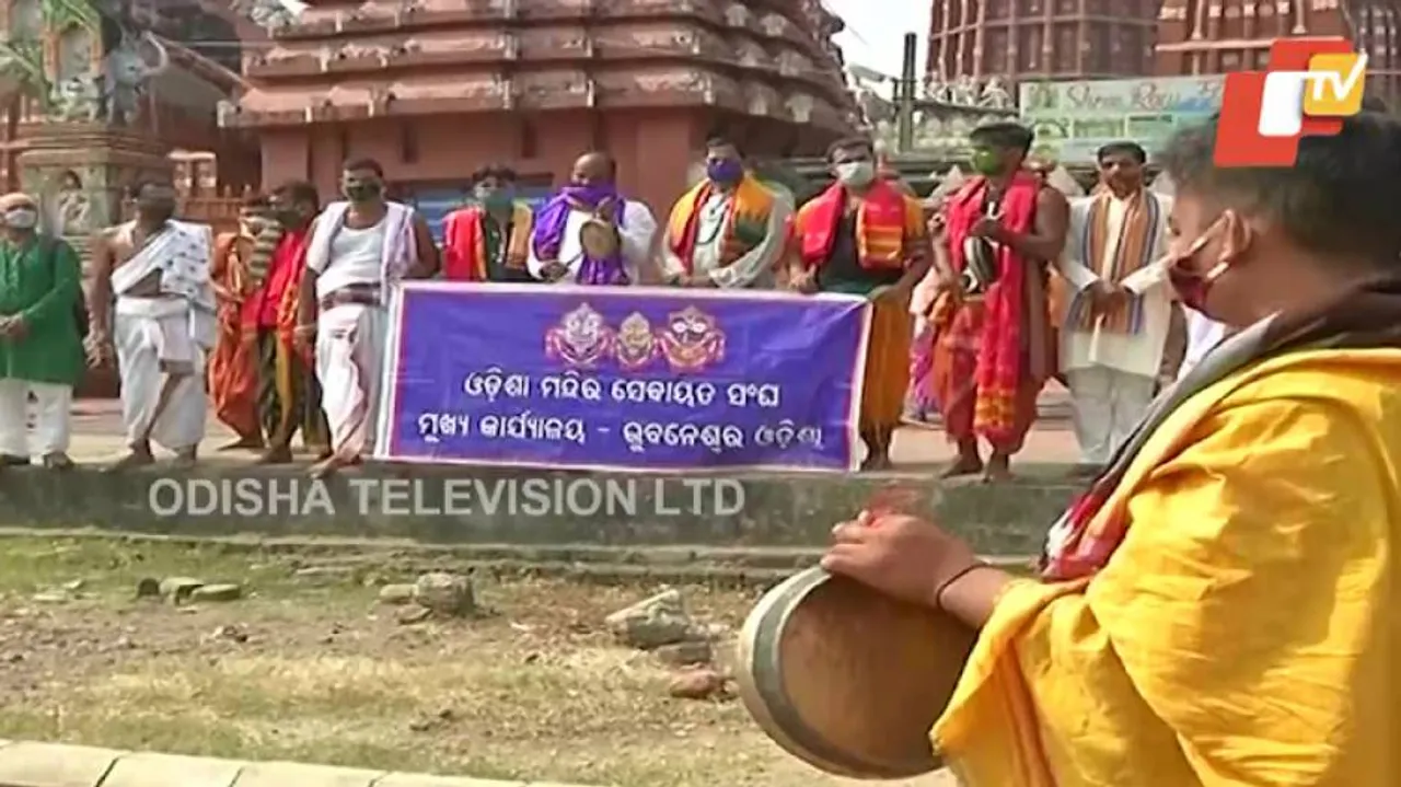 Priests Beat Gongs Again To Press For Temple Reopening