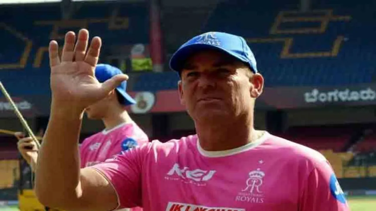 India among World Cup favourites: Warne