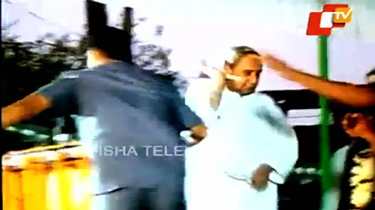 Shoes hurled at CM Naveen Patnaik