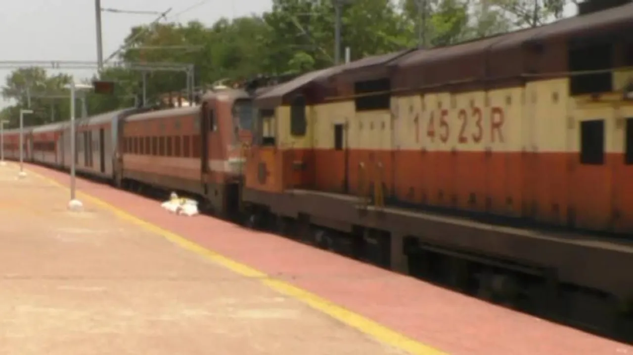 Migrant Woman Delivers Baby Onboard Shramik Special Train In Odisha