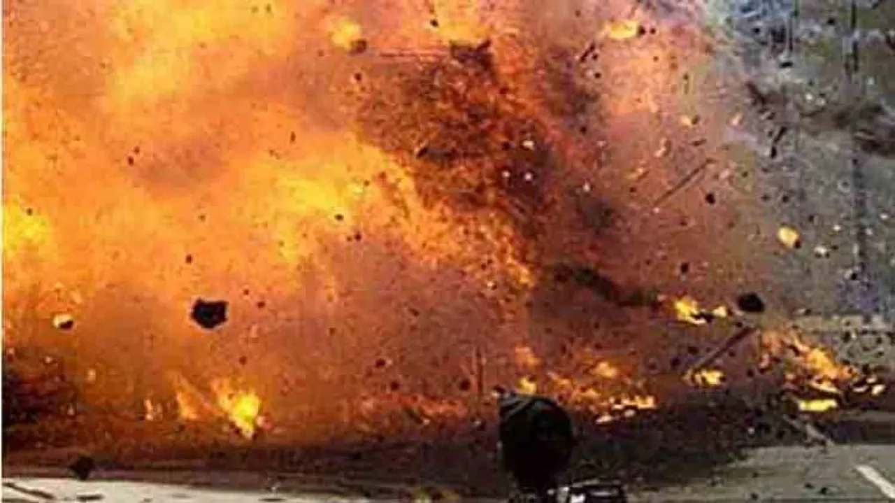 17 killed in blast outside Cairo hospital