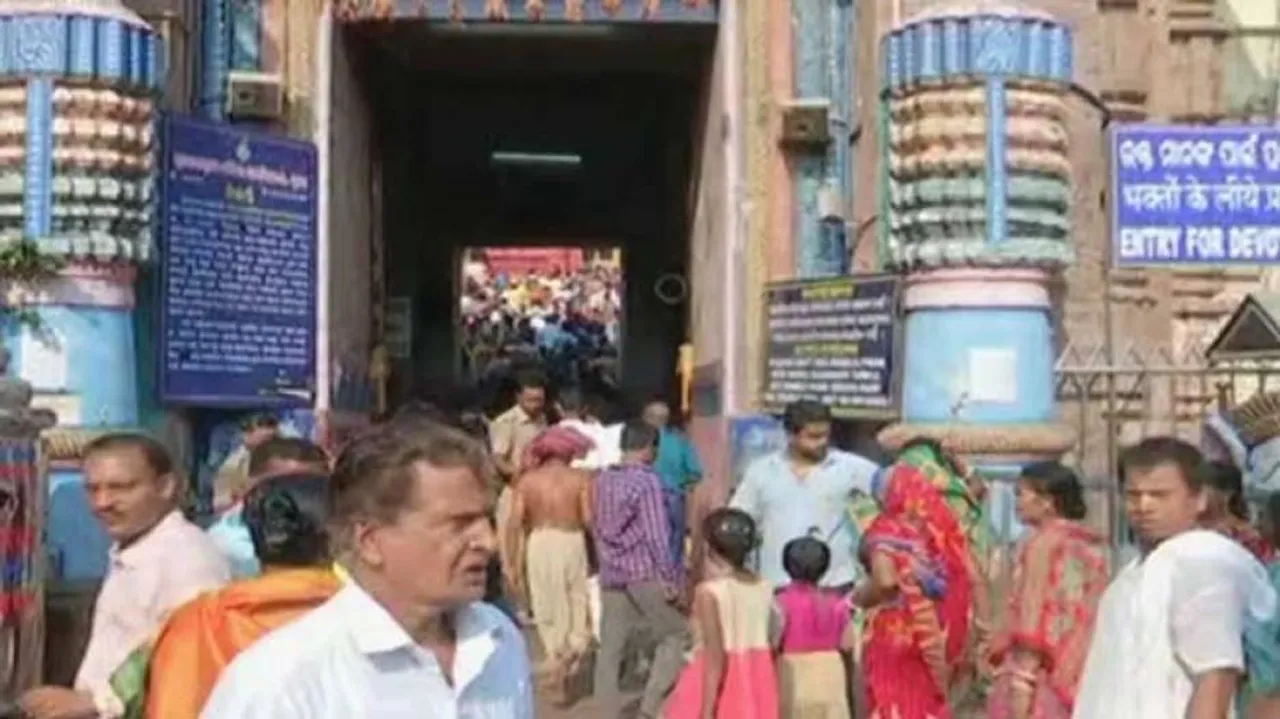 Relief for local devotees as entry norm relaxed at Puri Srimandir