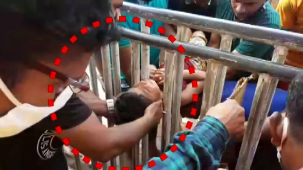 Minor Girl's Head Gets Stuck In Puri Srimandir Barricade, Rescued #WATCH