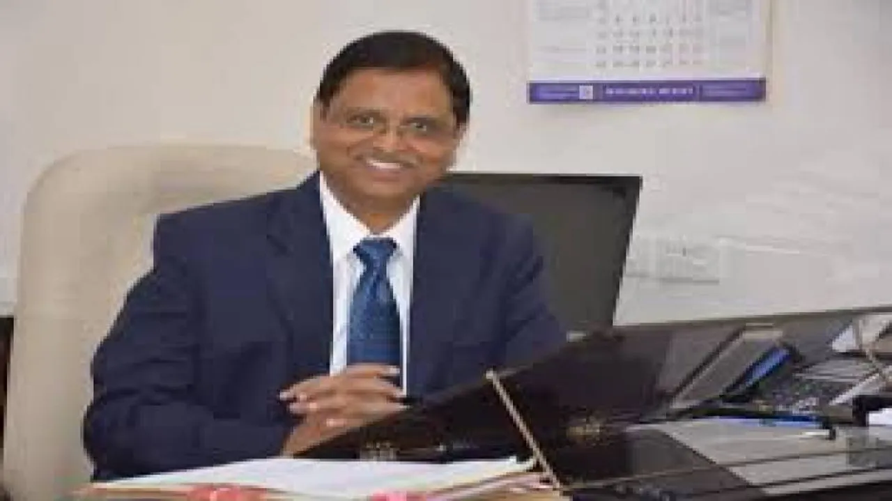 Government keeps option of financial stimulus open